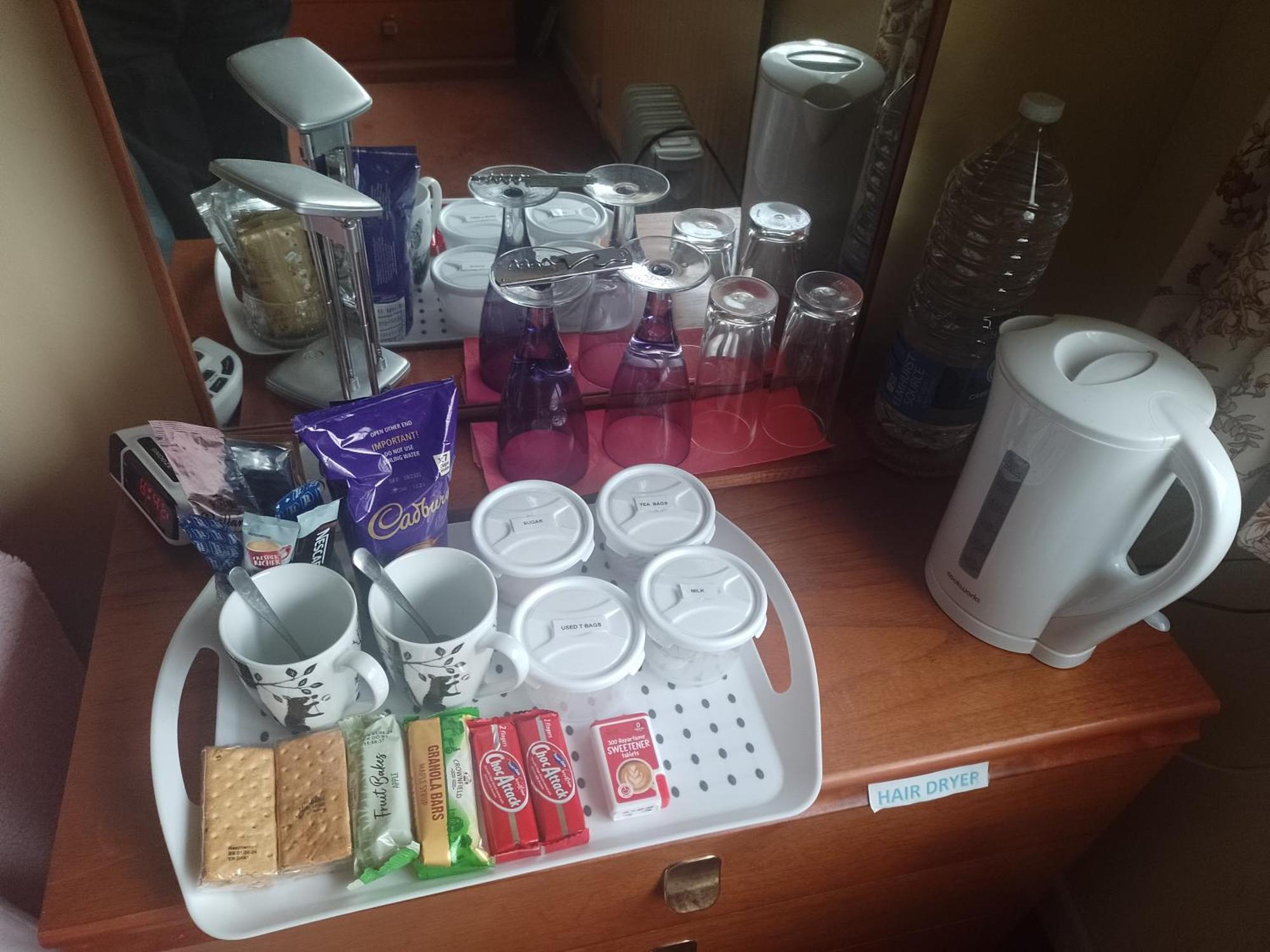 216 Glyn Eiddew Hotel Кардиф Екстериор снимка